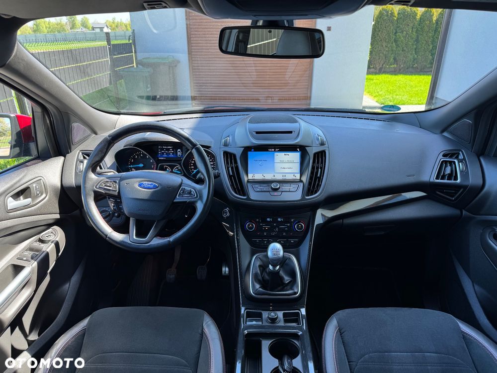 Ford Kuga 1.5 EcoBoost 2x4 ST-Line - 25
