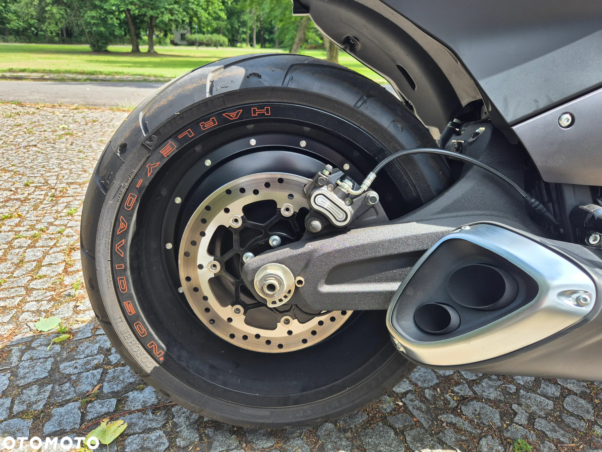 Harley-Davidson Softail FXDR - 5