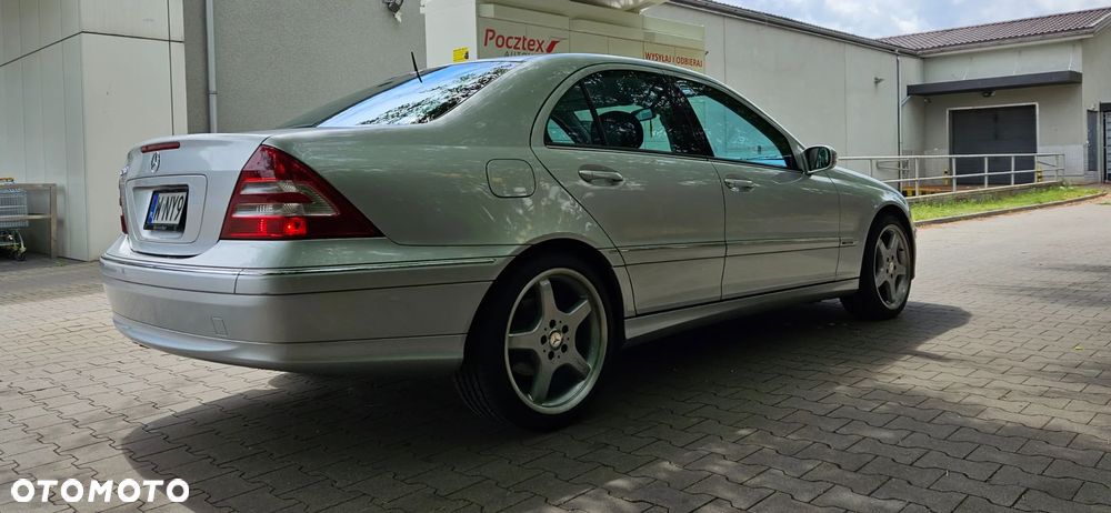 Mercedes-Benz Klasa C 230 7G-TRONIC Avantgarde - 22