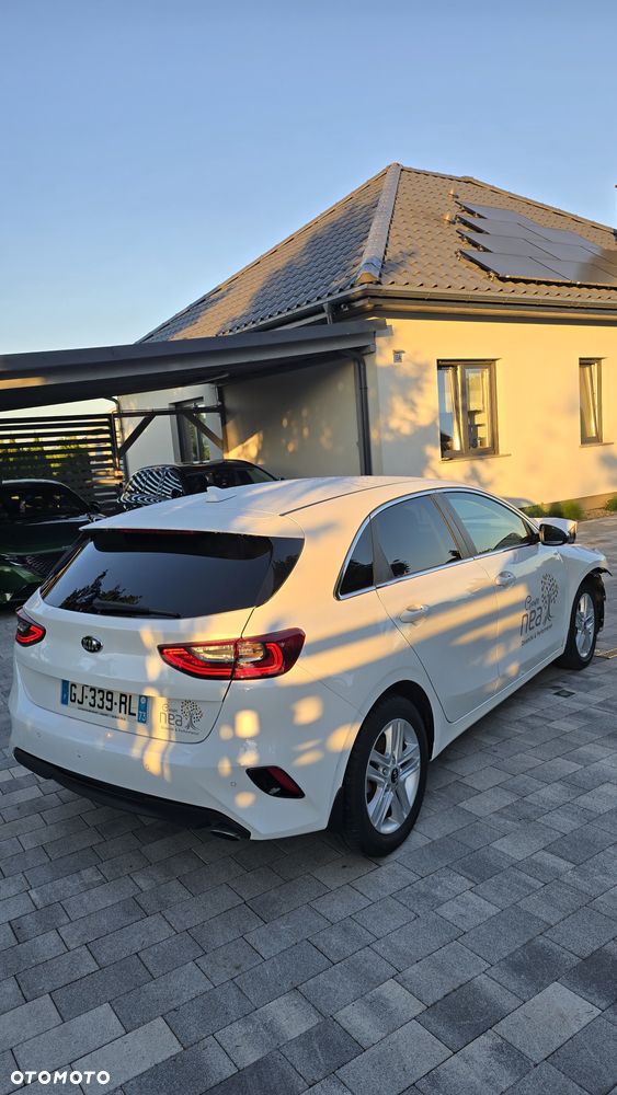 Kia Ceed 1.6 CRDi mHEV Business Line - 12