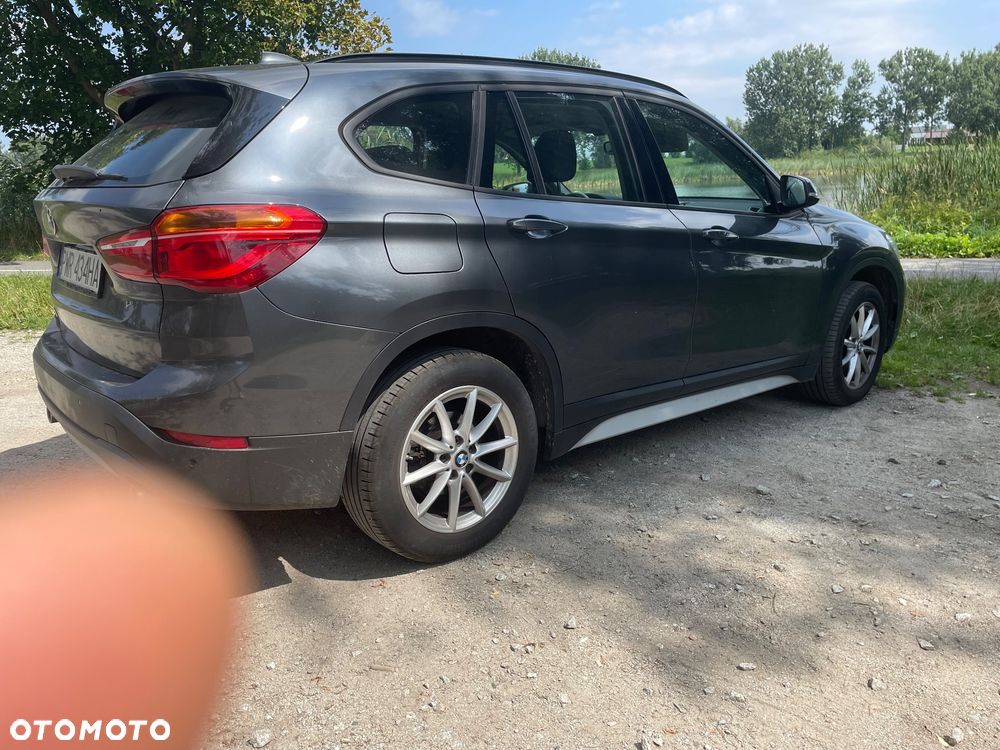 BMW X1 sDrive18d - 14