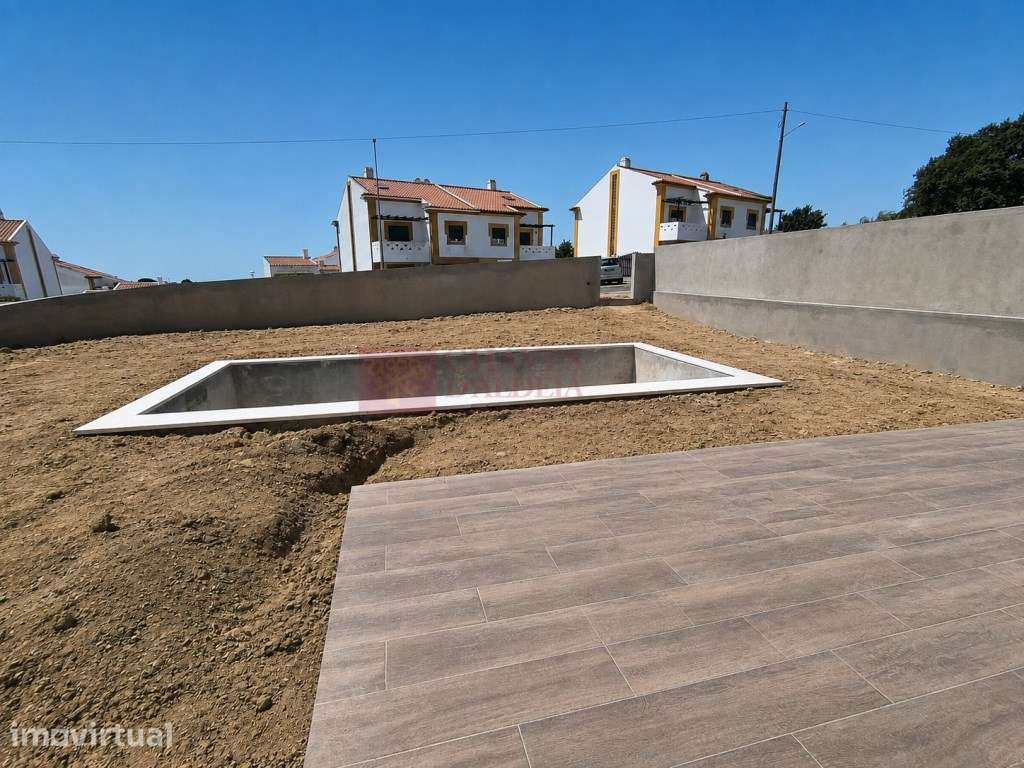 MAFRA - T4 COM PISCINA PRIVATIVA, JARDIM E GARAGEM - A 5 MINUTOS DO... - Grande imagem: 4/28
