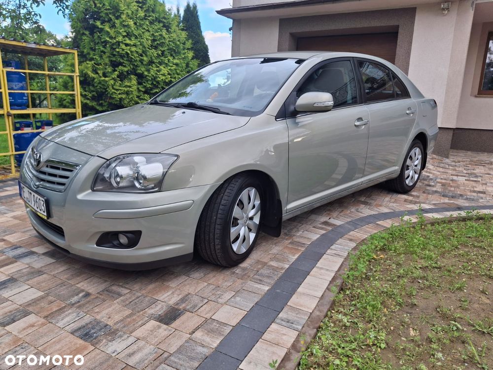 Toyota Avensis 1.8 VVT-i Executive - 2