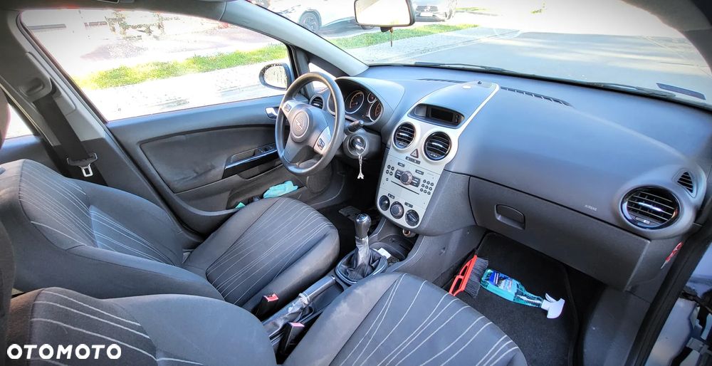 Opel Corsa 1.3 CDTI Enjoy - 11