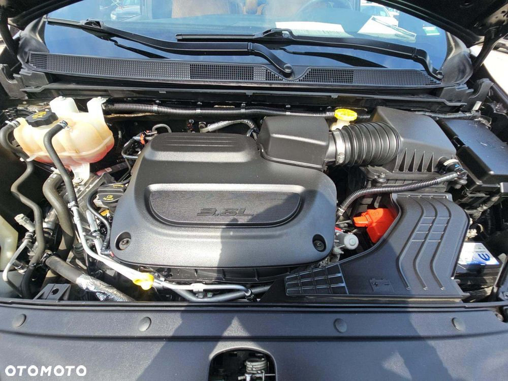 Chrysler Pacifica - 12