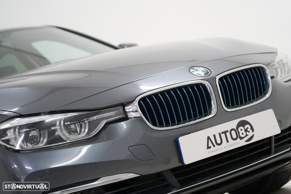 BMW 330 e iPerformance - 18