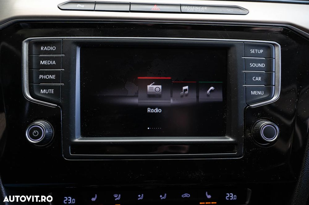 Volkswagen Passat 2.0 TDI SCR Comfortline - 16