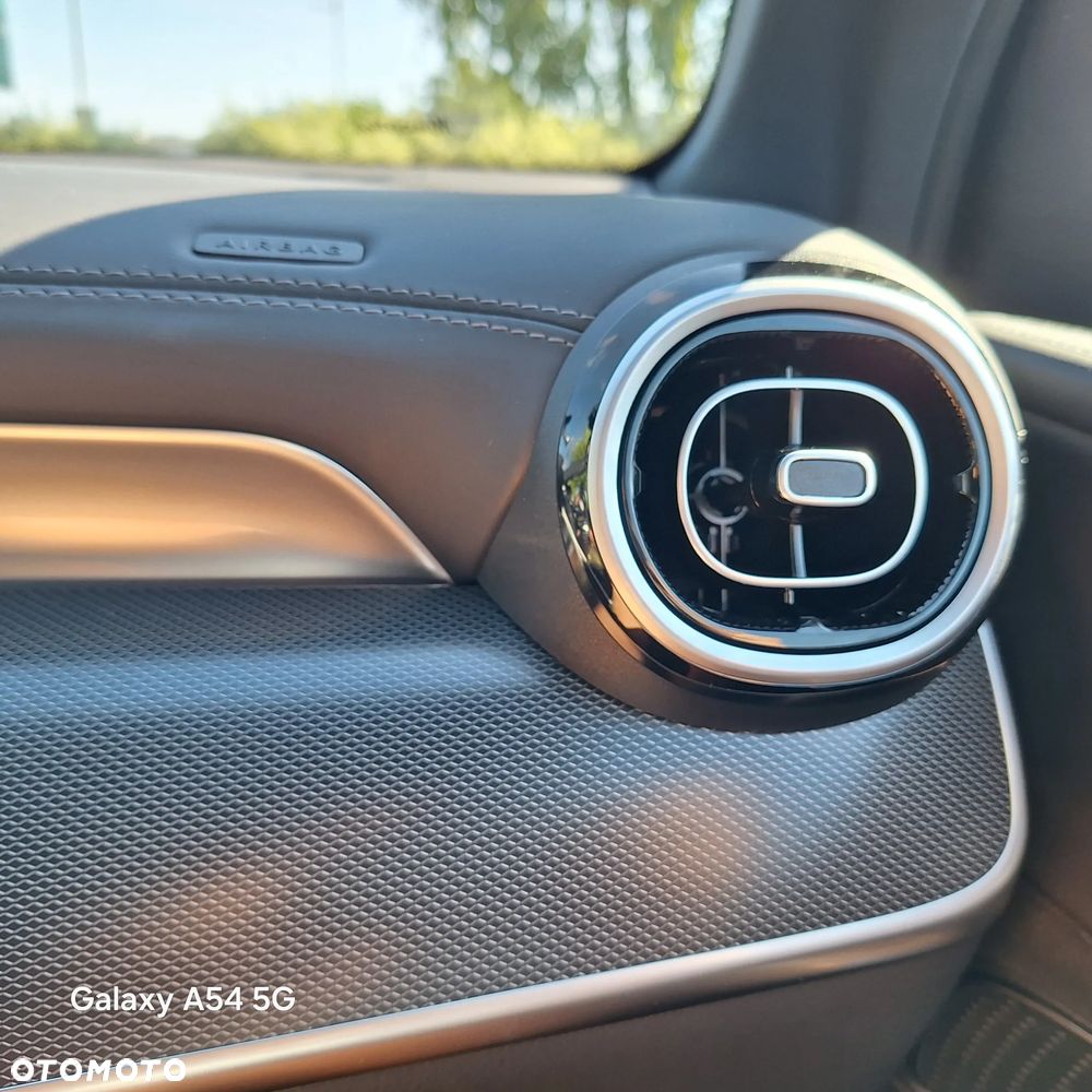 Mercedes-Benz GLC - 25