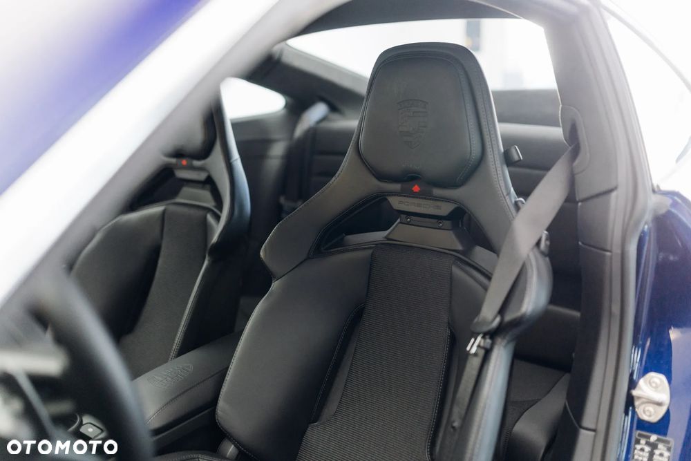 Porsche 911 GT3 Touring PDK - 24