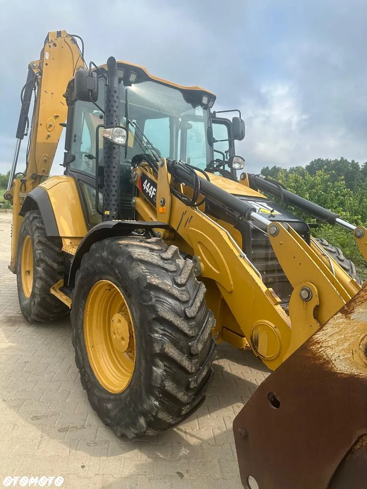 Caterpillar 444f2 - 1