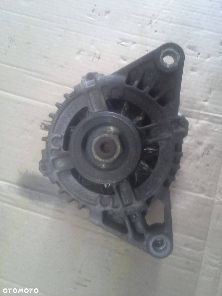 Skoda Fabia 1.4 MPi alternator 70A  047903017 - 7
