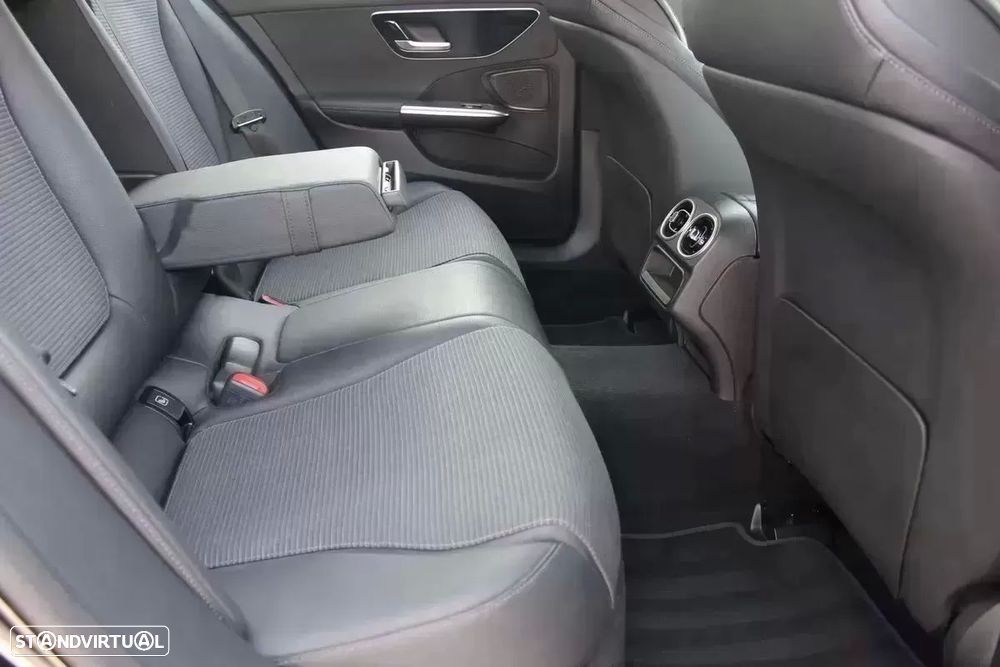 Mercedes-Benz C 200 d Avantgarde - 25