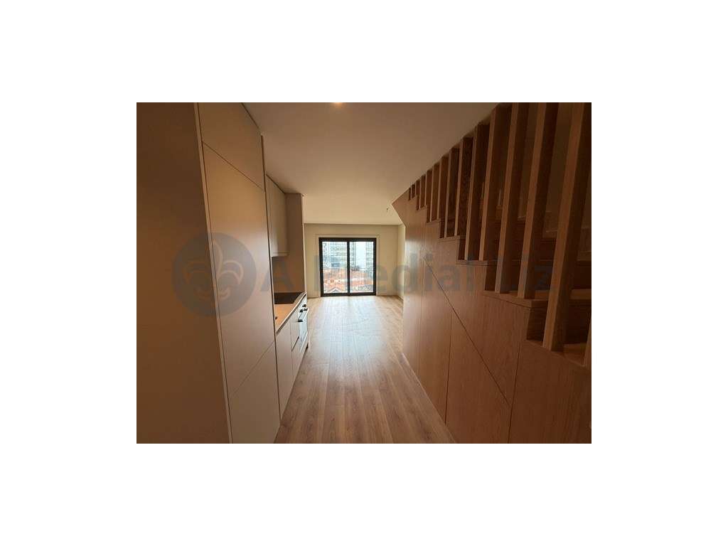 Apartamento T1 Duplex - junto à Rotunda da Boavista / Casa da Musica - Grande imagem: 5/16