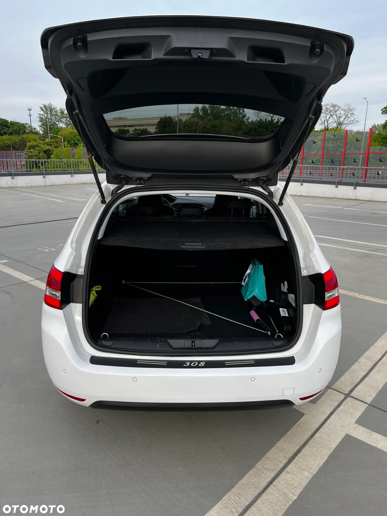 Peugeot 308 1.5 BlueHDi Allure Pack S&S - 21