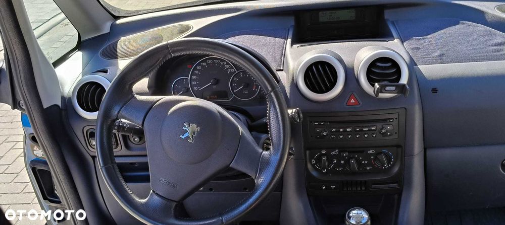 Peugeot 1007 - 8