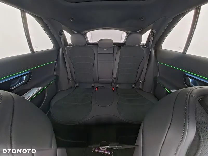 Mercedes-Benz Klasa E 300 de 4Matic T 9G-TRONIC AMG Line - 9