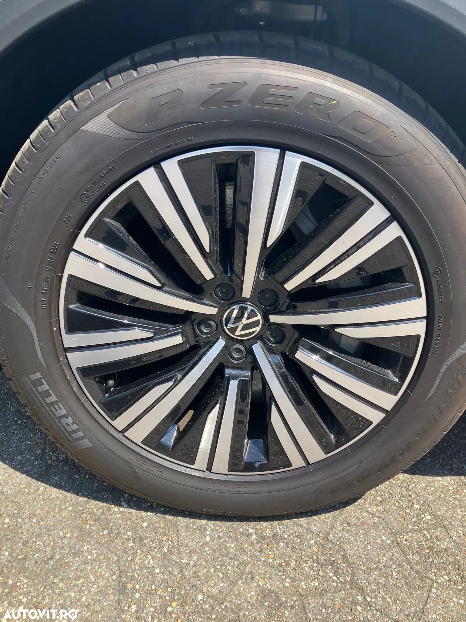 Volkswagen Touareg 3.0 V6 e-Hybrid 4Motion Aut. Elegance - 4