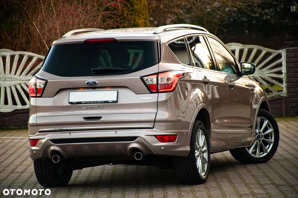 Ford Kuga 1.5 EcoBoost 4x4 Titanium - 36