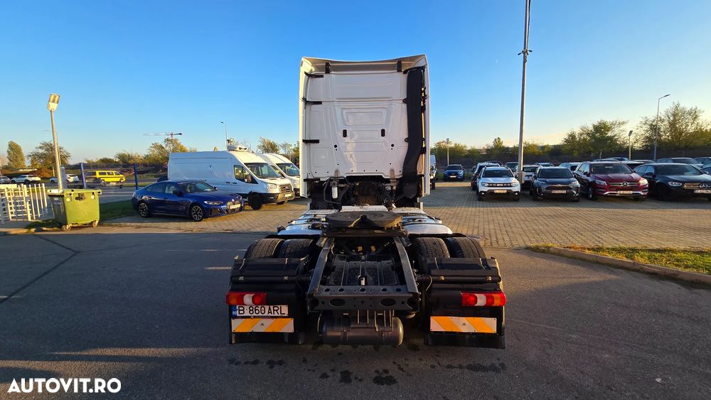 Mercedes-Benz 1851 - 6