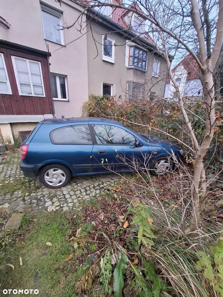 Nissan Almera 2.2 DI - 1
