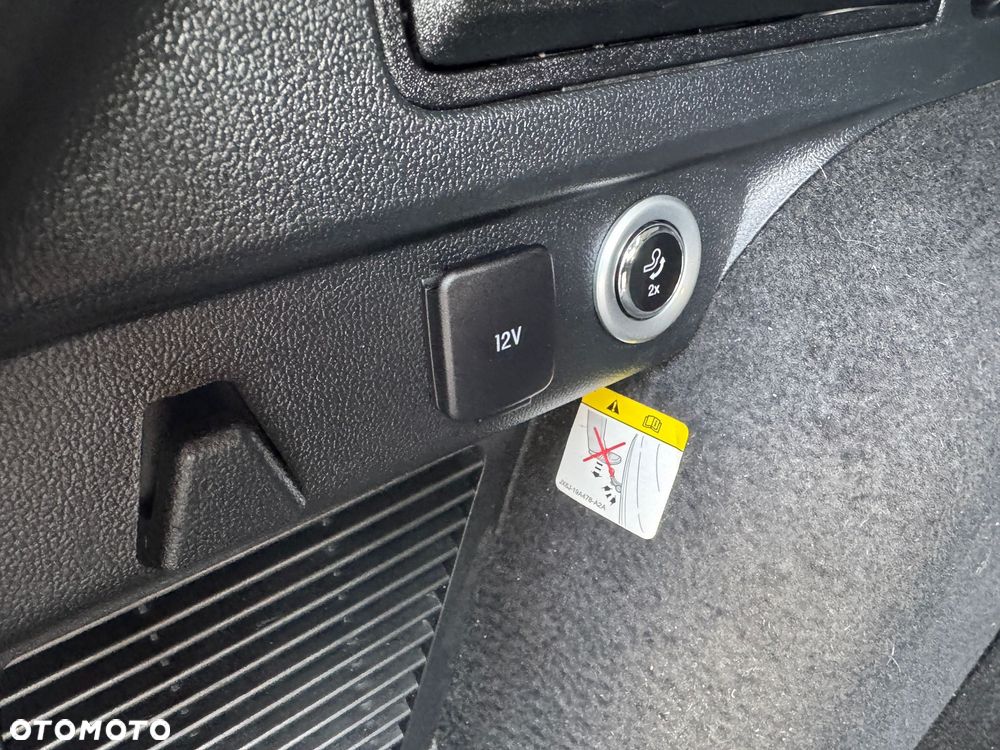 Ford Kuga 2.0 EcoBlue 4x4 TITANIUM - 24