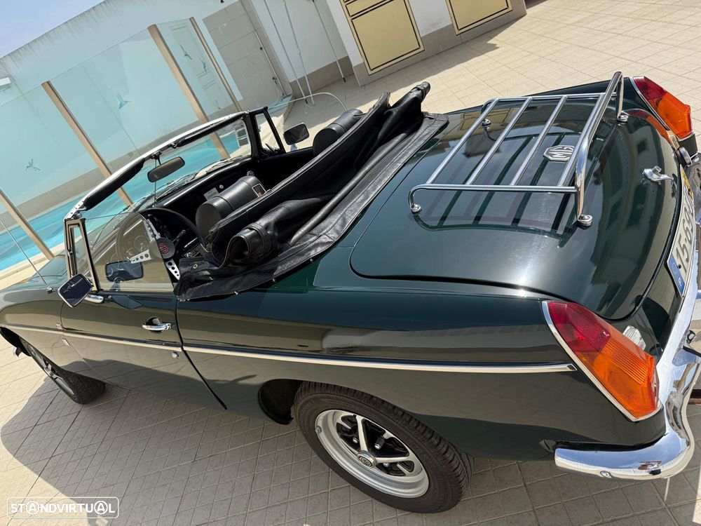 MG MGB - 15