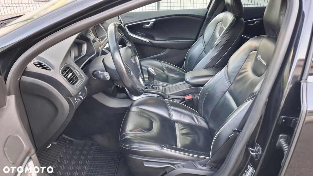 Volvo V40 D2 R Design - 7
