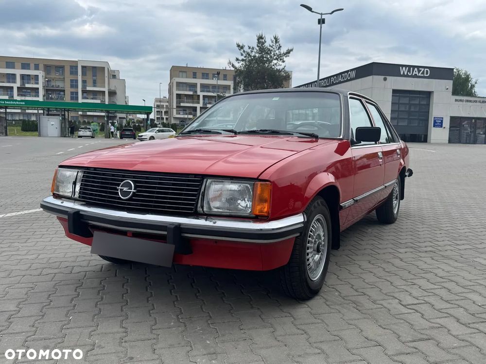 Opel Rekord E 2.0 GL - 1