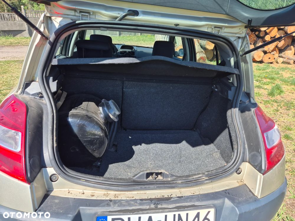 Renault Megane 1.4 16V Initio - 10