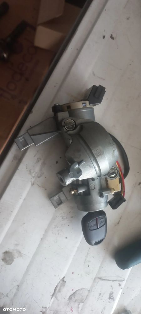 Stacyjka kluczyk outlander 1 lift  orginał poznan - 2