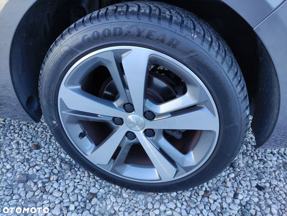 Peugeot 308 e-HDi FAP 115 Stop&Start Allure - 17