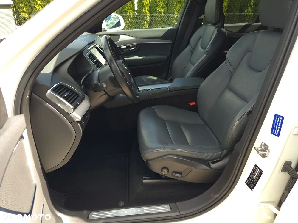 Volvo XC 90 B5 D AWD Momentum 7os - 26