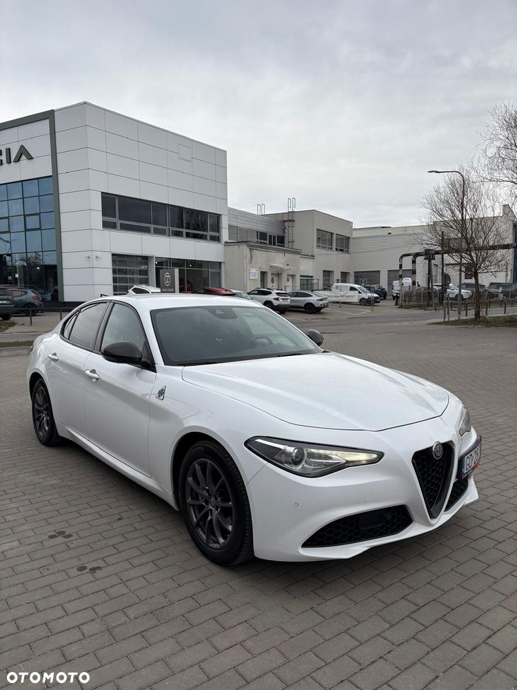 Alfa Romeo Giulia 2.0 Turbo - 2