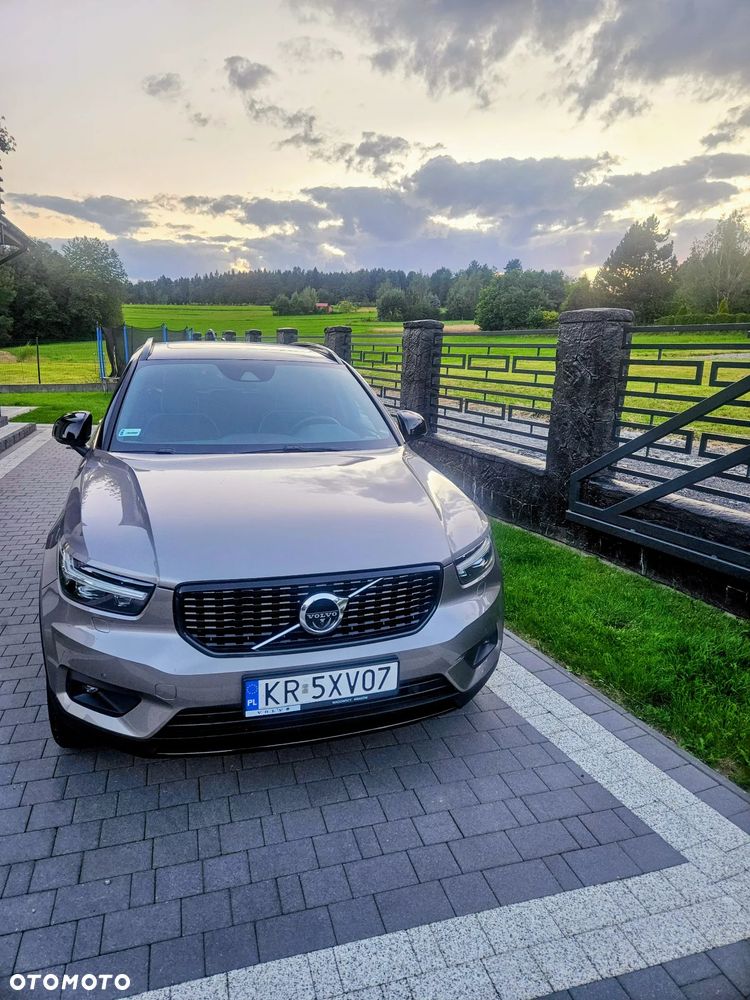 Volvo XC 40 B5 B AWD R-Design - 3
