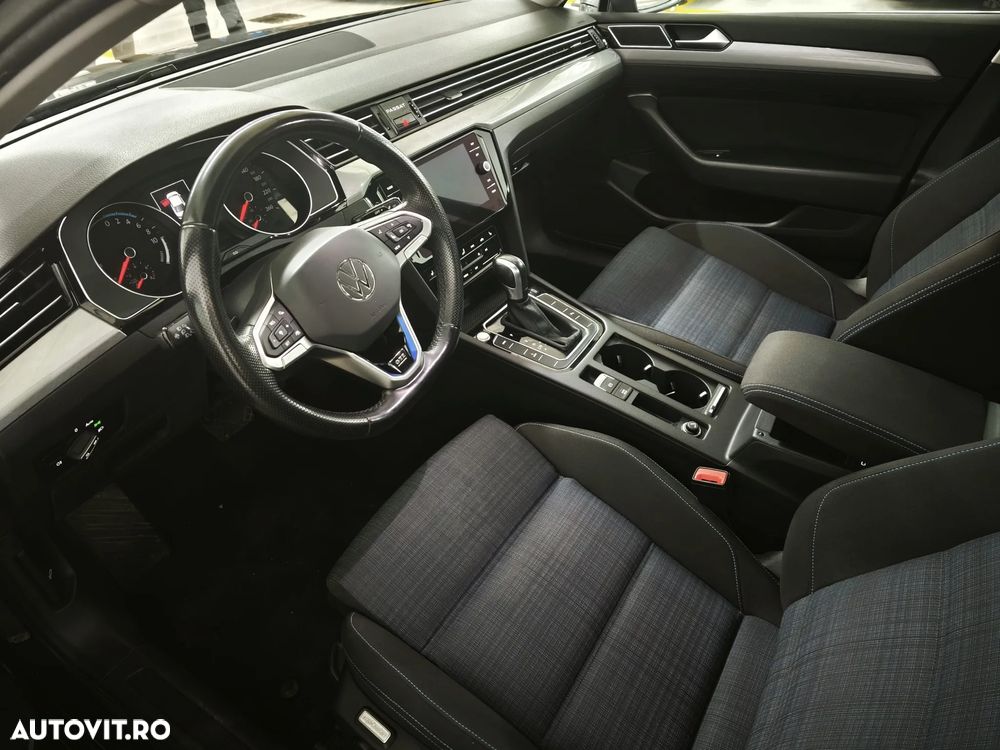 Volkswagen Passat - 10