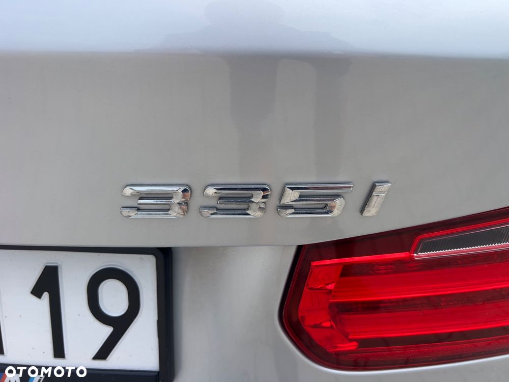 BMW Seria 3 335i Sport-Aut Luxury Line - 21