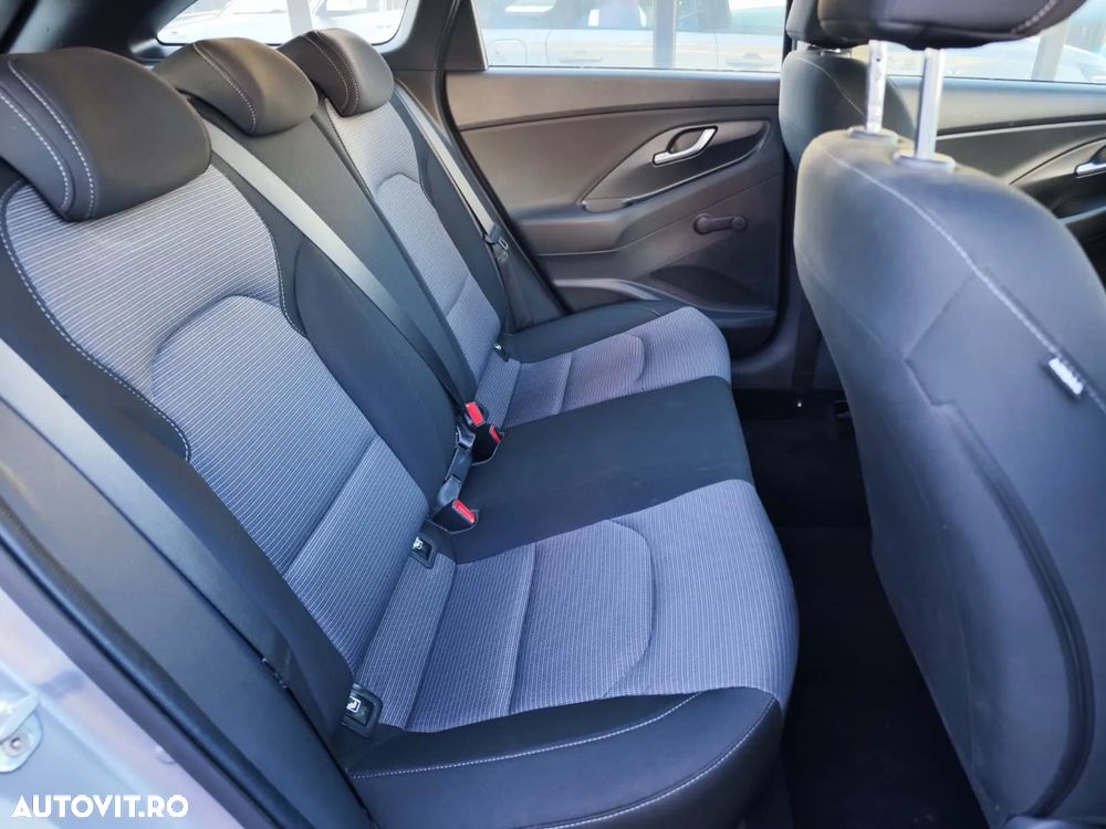 Hyundai i30 1.5 110CP 5DR M/T Comfort - 14