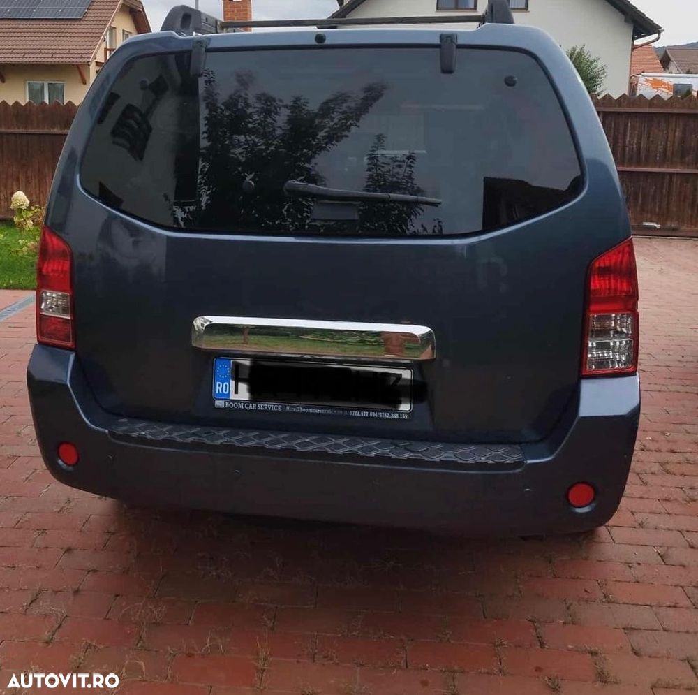 Nissan Pathfinder - 4