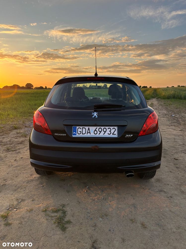 Peugeot 207 1.4 - 5