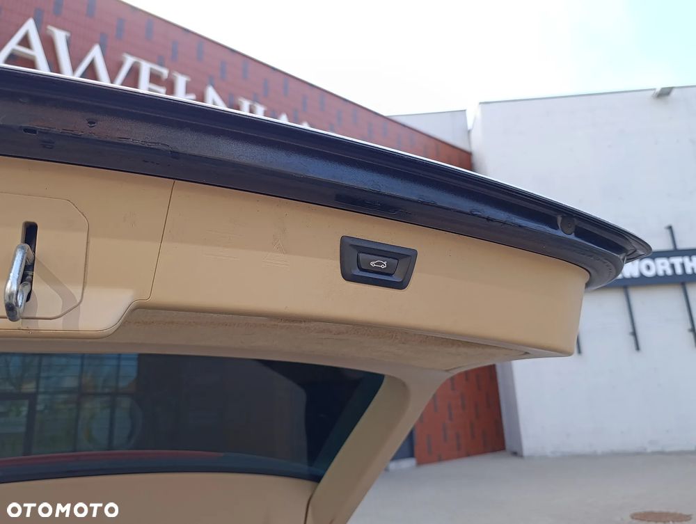 BMW Seria 5 520d Luxury Line - 25