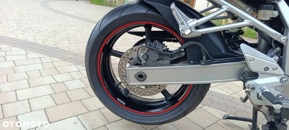 Yamaha FZ - 24