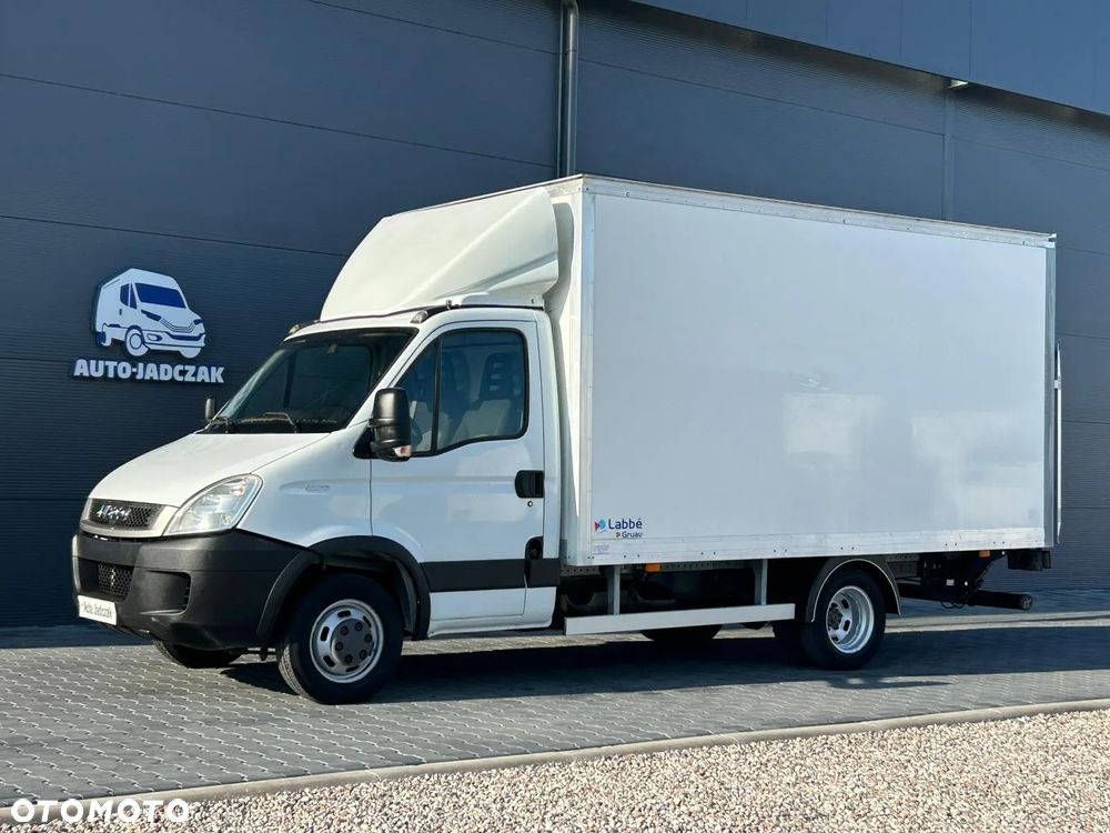 Iveco Daily 50C17 35C17 3.0 HPI Kontener 8 palet + winda 750kg **KLIMA**Sprowadzony**2011R**Niski Przebieg**