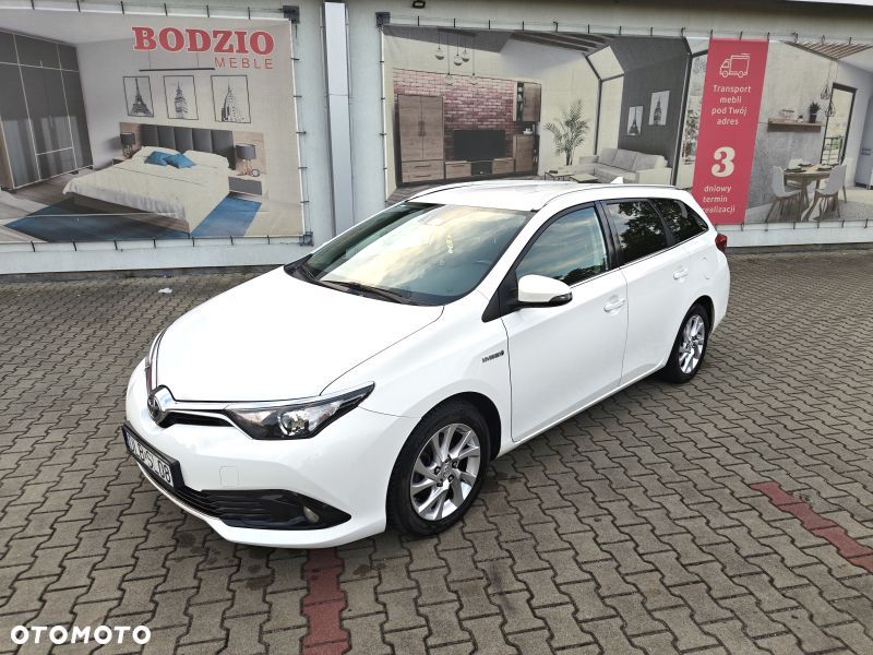 Toyota Auris Hybrid 135 Prestige - 3
