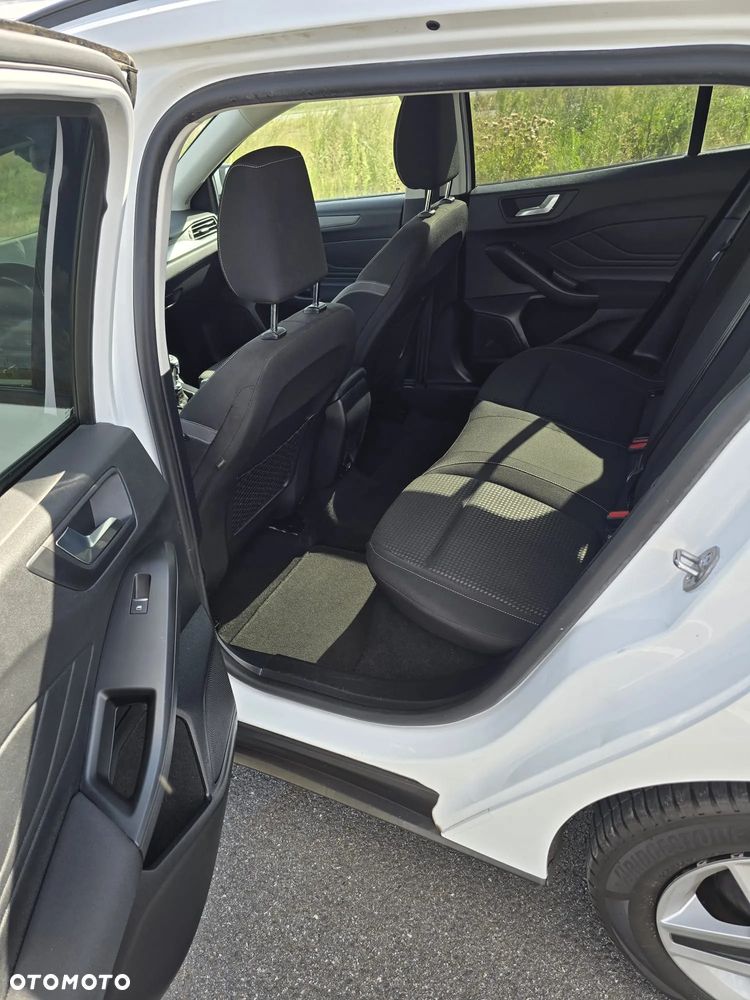 Ford Focus 1.5 EcoBlue STart-Stopp-System TITANIUM - 10