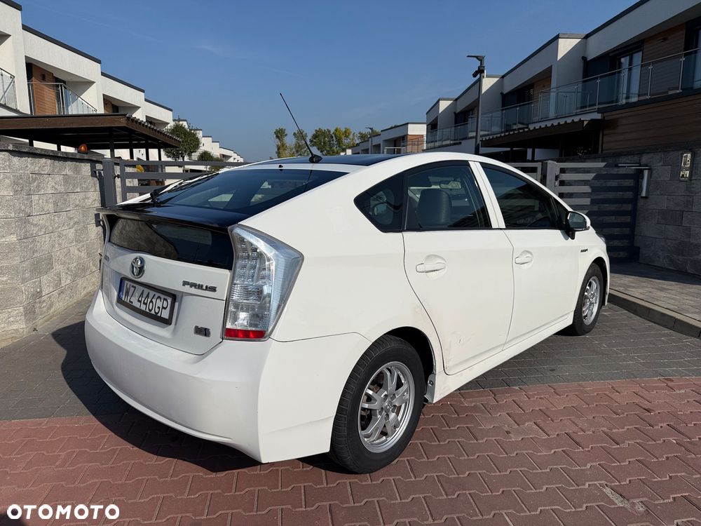 Toyota Prius - 8