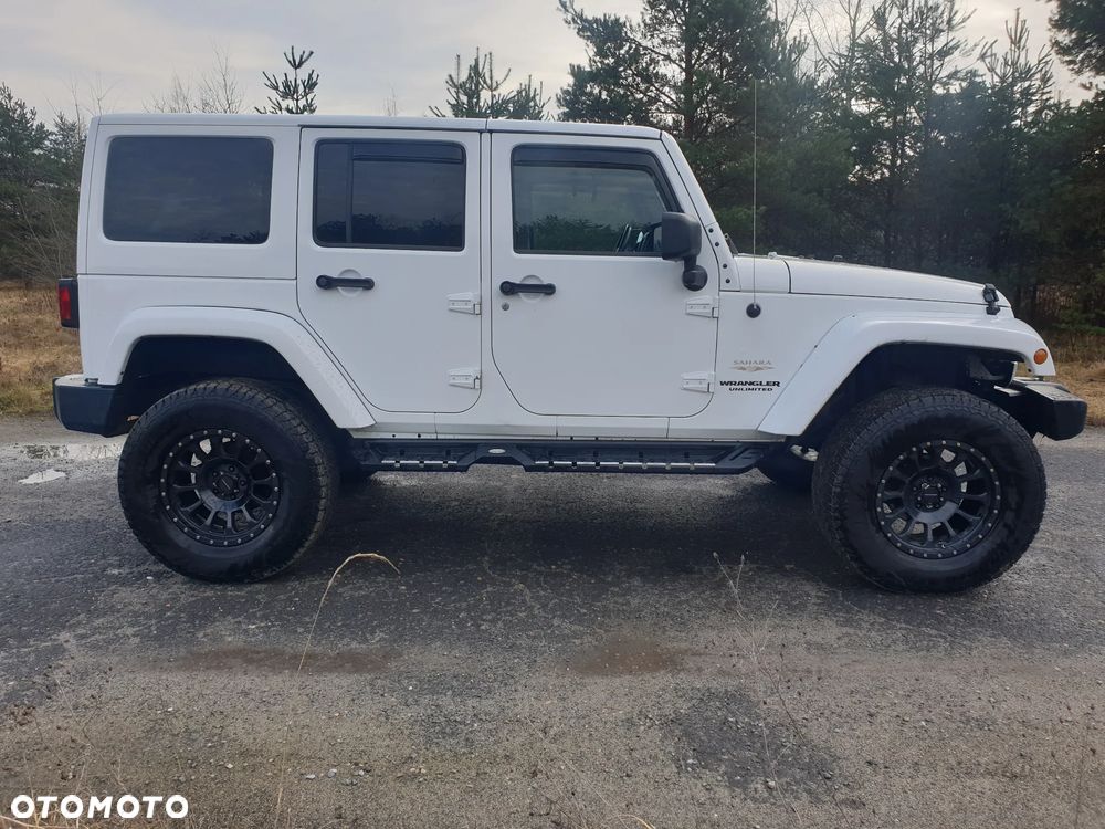 Jeep Wrangler Unlimited 3.8 Automatik Sahara - 25