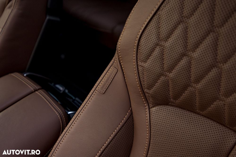 BMW X7 M60i xDrive AT MHEV - 36