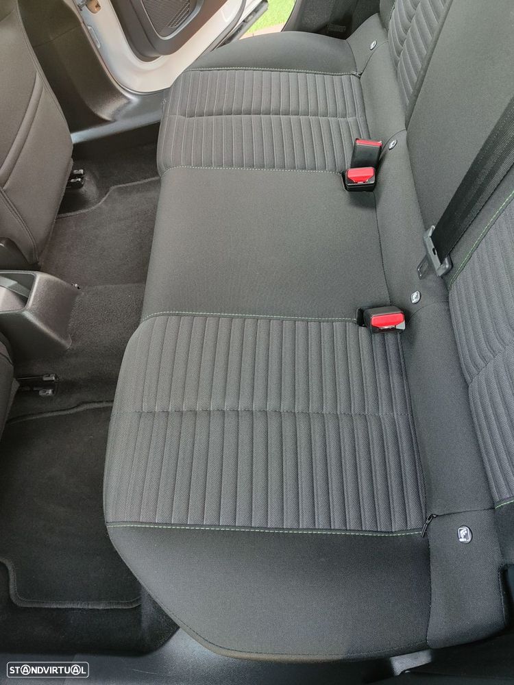 Peugeot 2008 1.2 PureTech Active Pack - 36