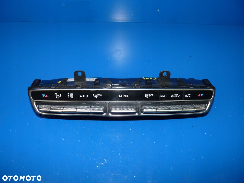 MERCEDES C W205 PANEL NAWIEWU KLIMATYZACJI - 1