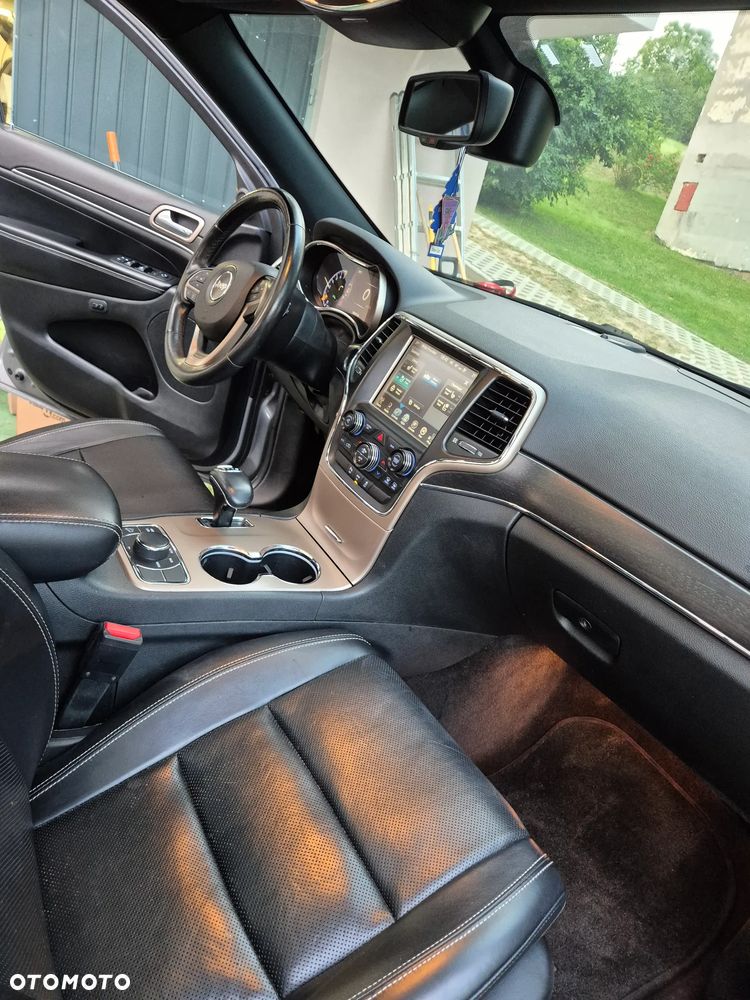 Jeep Grand Cherokee - 8